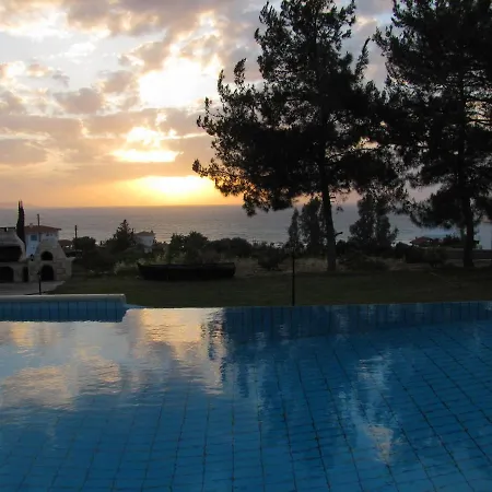 Webooking Knossos *