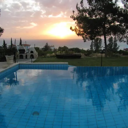 Webooking Knossos Argaka