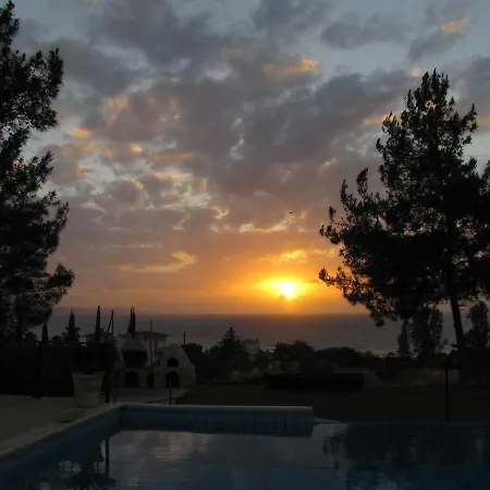 Webooking Knossos Argaka