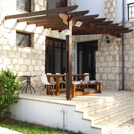 Webooking Knossos